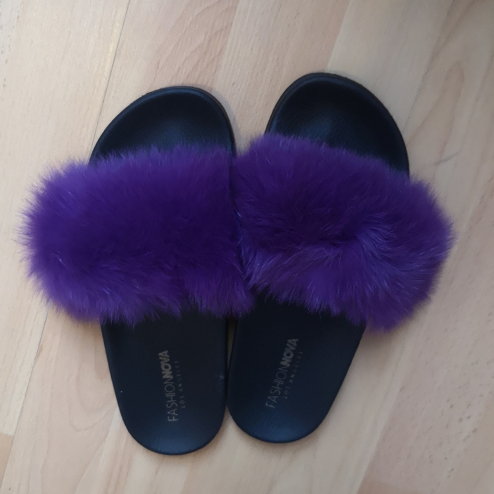 Purple fuzzy slides, FASHION NOVA, 7.5